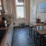 Elegante Altbauwohnung Mit Schlossblick Und Parkplatz アパート