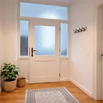 Elegante Altbauwohnung Mit Schlossblick Und Parkplatz アパート *