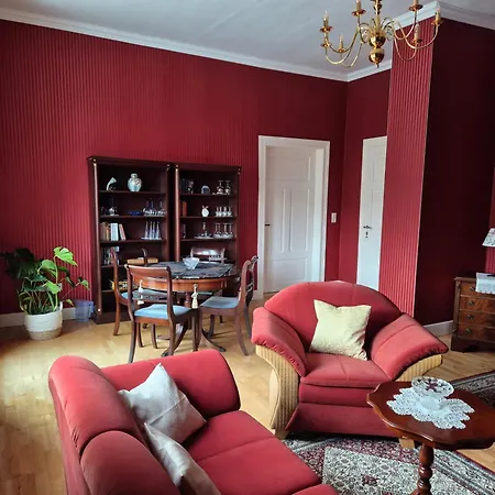 Elegante Altbauwohnung Mit Schlossblick Und Parkplatz Wernigerode
