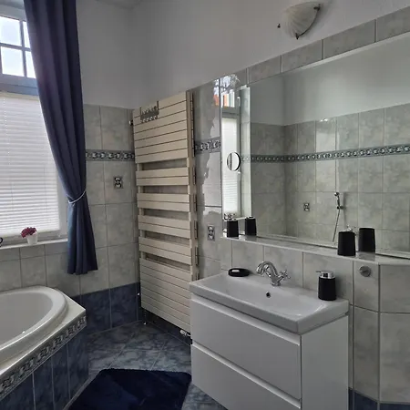 Daire Elegante Altbauwohnung Mit Schlossblick Und Parkplatz Wernigerode