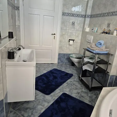 アパート Elegante Altbauwohnung Mit Schlossblick Und Parkplatz