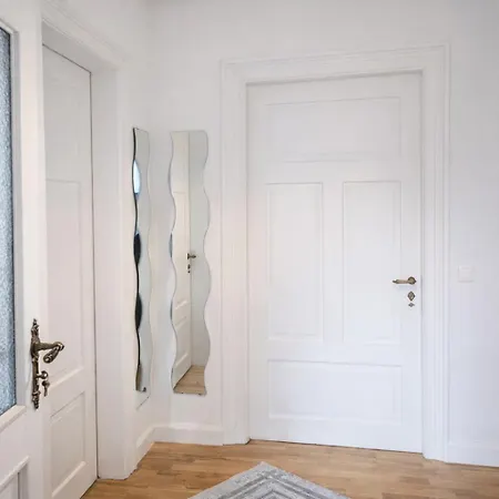 Elegante Altbauwohnung Mit Schlossblick Und Parkplatz * Wernigerode