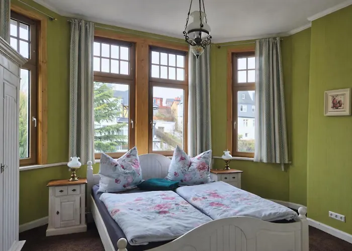 Daire Elegante Altbauwohnung Mit Schlossblick Und Parkplatz *