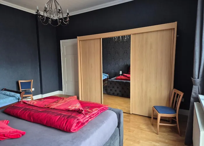 Elegante Altbauwohnung Mit Schlossblick Und Parkplatz Daire *