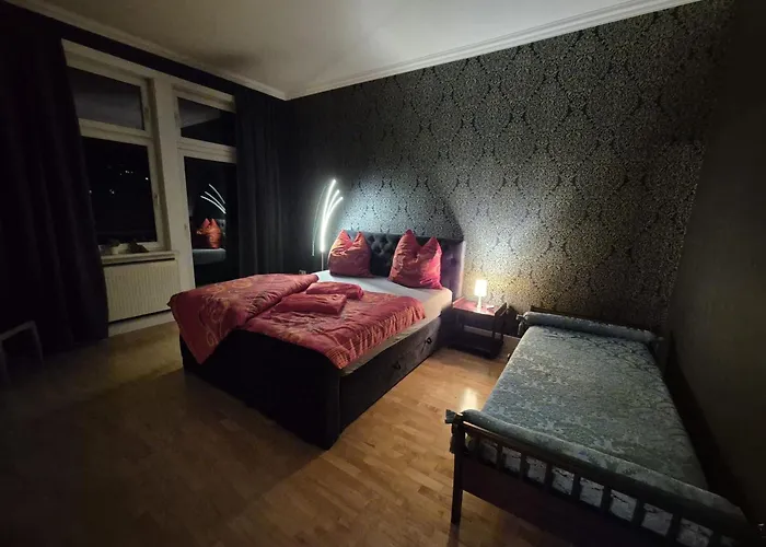 Elegante Altbauwohnung Mit Schlossblick Und Parkplatz *