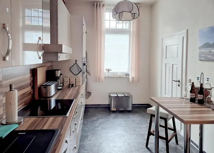 Elegante Altbauwohnung Mit Schlossblick Und Parkplatz Wernigerode