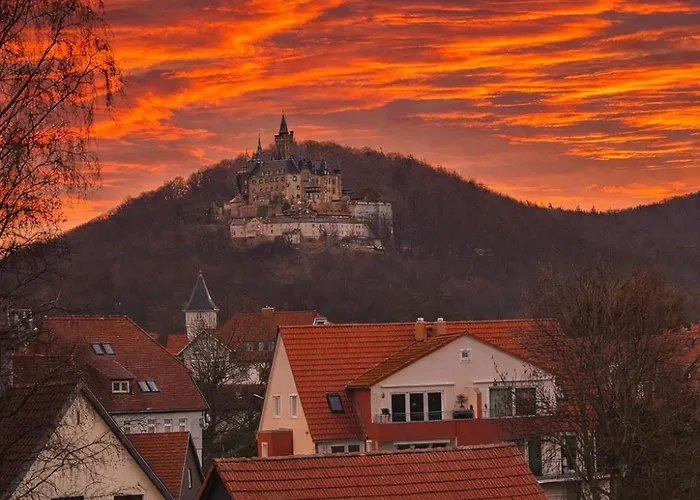 Elegante Altbauwohnung Mit Schlossblick Und Parkplatz *