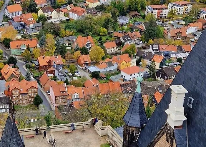 Elegante Altbauwohnung Mit Schlossblick Und Parkplatz Wernigerode